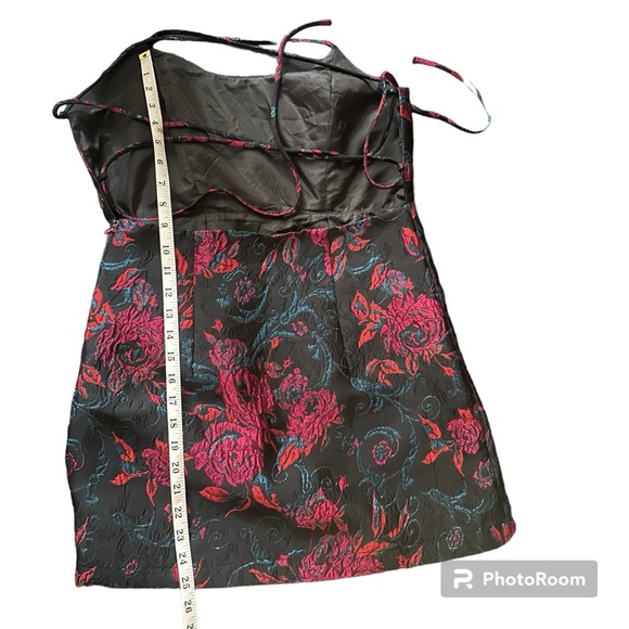 Strapping mini dress Urban Outfitters. - Picture 3 of 10